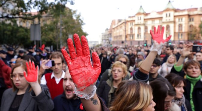 Протест в Белград заради трагедията в Нови Сад