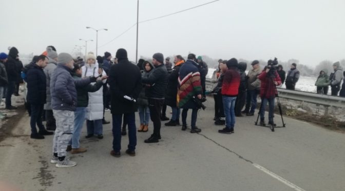 Жители на Кюстендил и Ябълково блокираха за повече от час движението в района