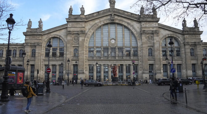 Край Gare du Nord в Париж е открита бомба от ВСВ, влаковете са спрени