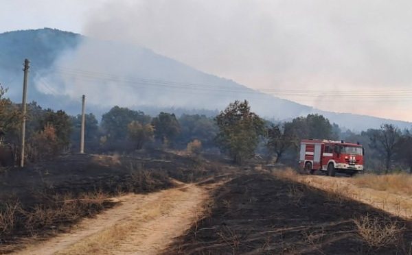 Описват щетите от пожара в Отец Паисиево, стартира и дарителска акция