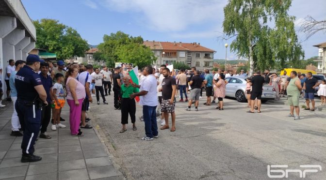 Протестна блокада заради безводие в Елена, недоволните плашат с бойкот на изборите